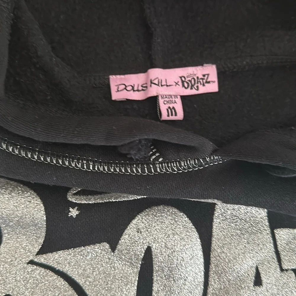 BRATZ DOLLS KILL HOODIE - Picture 3 of 3